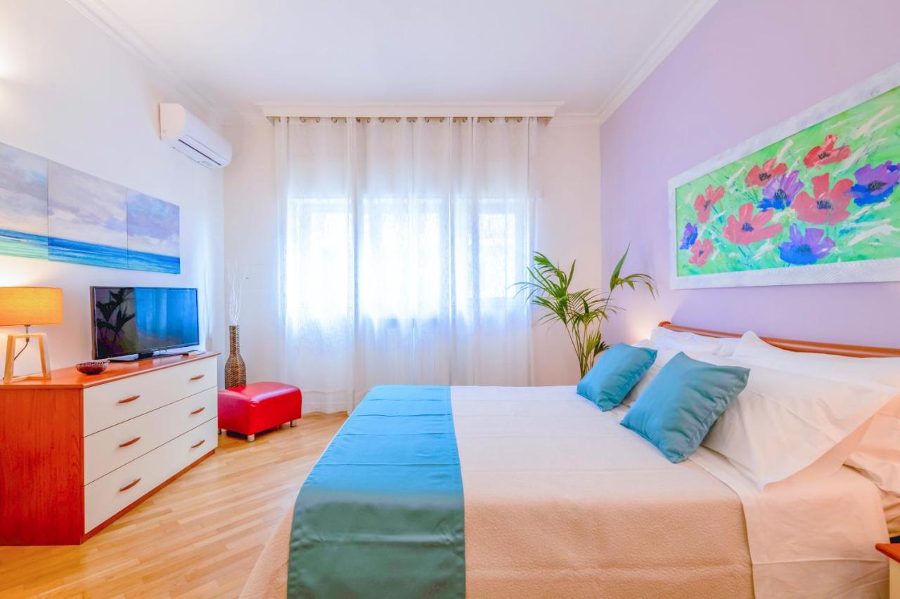 Modern Apartment To Relax In The City Center باري المظهر الخارجي الصورة